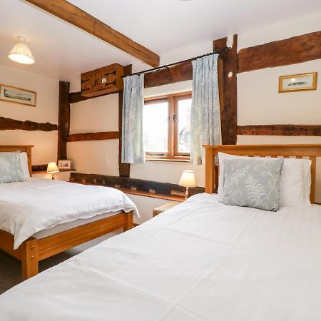 Tippets View Villa Pembridge ภายนอก รูปภาพ